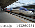 韓国　浦項駅に停車するKORAIL RDCムグンファ号とKTX山川 143260581