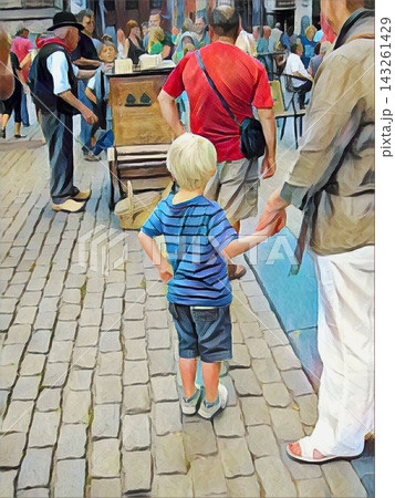 ストリートオルガンを見つめる男の子 ストリートオルガンを見つめる男の子 143261429