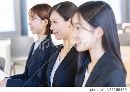 集団面接 143266189