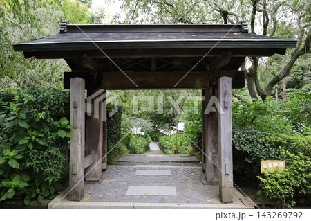 神奈川県鎌倉市ぶある明月院の境内風景,  143269792