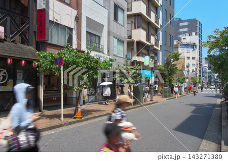 賑わう夏の広尾散歩通り 都市景観(2026年8月) 賑わう夏の広尾散歩通り 都市景観(2026年8月) 143271380
