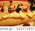 クリスマスケーキ　サンタとストロベリー 143271835