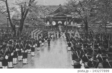 古写真 1933-1945年 東京 靖国神社に参拝する大日本帝国海軍 古写真 1933-1945年 東京 靖国神社に参拝する大日本帝国海軍 143277899