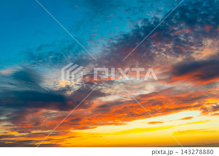 Sunset sky, dramatic sunset 143278880