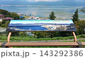 【信州絶景ドライブ】諏訪湖と山並みを一望する高台からのパノラマビュー 143292386