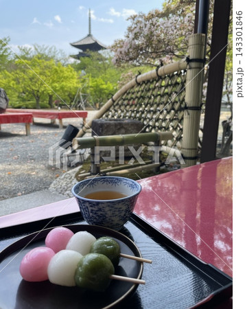 三色団子と五重塔 143301846