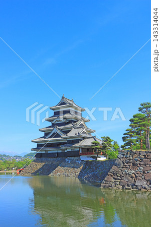 長野県松本市、国宝松本城の風景 長野県松本市、国宝松本城の風景 143314044