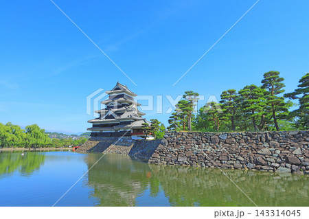 長野県松本市、国宝松本城の風景 長野県松本市、国宝松本城の風景 143314045