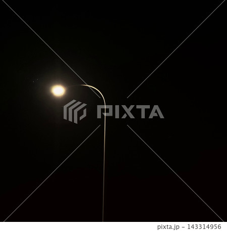 street lamp in the dark 143314956