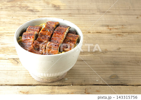 うな丼の単品撮影 うな丼の単品撮影 143315756