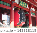 浅草寺にある雷門 143318115