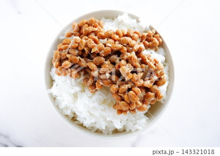 納豆ご飯 - ほかほかの炊きたてごはんで、美味しい納豆ごはん 納豆ご飯 - ほかほかの炊きたてごはんで、美味しい納豆ごはん 143321018