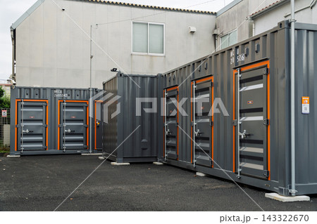 住宅街のレンタルコンテナ 住宅街のレンタルコンテナ 143322670