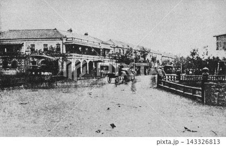 古写真 1882年 東京 新橋から望む銀座通り(現在の銀座八丁目) 古写真 1882年 東京 新橋から望む銀座通り(現在の銀座八丁目) 143326813