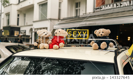 Teddy bears displayed on car roof at Classic Days Berlin Teddy bears displayed on car roof at Classic Days Berlin 143327645