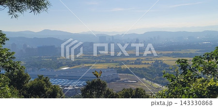 Taipei cityscape view over Fuxinggang and Beitou area seen from mountain 143330868