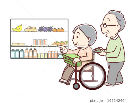 老々介護 車いすで買い物に出かける 老々介護 車いすで買い物に出かける 143342464
