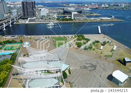 神戸 神戸ポートタワーから見た神戸海洋博物館(メリケンパーク)とニューシーポート(晩夏) 神戸 神戸ポートタワーから見た神戸海洋博物館(メリケンパーク)とニューシーポート(晩夏) 143344215