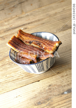 うな丼の単品撮影 143344598
