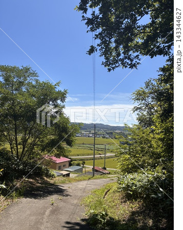 山から見下ろす田舎の風景 143344627