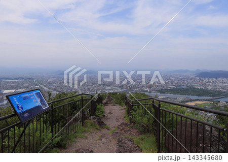 屋島山上の展望台から高松市の春日町・木太町方向を見る 屋島山上の展望台から高松市の春日町・木太町方向を見る 143345680