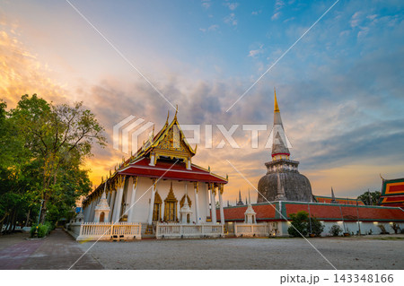 Wat Phra Mahathat Woramahawihan at sunset, historic Buddhist temple and iconic pagoda in Nakhon Si Thammarat, Thailand. 143348166