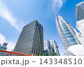 《東京都》日本の都市風景 大都市東京の高層ビル群を見上げる 143348510
