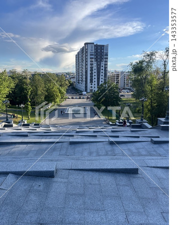View of a new modern house from a fountain called Cascade in the city of Kharkiv 143353577