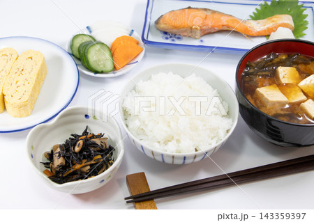 和食 朝食 143359397