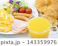 朝食 スクランブルエッグ 143359976