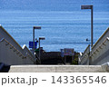 辻堂海岸のビーチに続く道 143365546