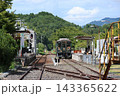 信楽高原鉄道　信楽駅の構内と気動車 143365622