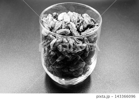 beautiful texture ripe of natural raisins on background 143366096