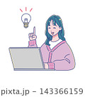 パソコンを使う若い女性 143366159