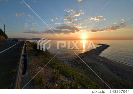 淡路島西海岸 サンセットラインの夕景 淡路島西海岸 サンセットラインの夕景 143367044