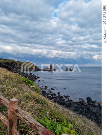 This is the autumn scenery of Seopjikoji, Jeju Island. This is the autumn scenery of Seopjikoji, Jeju Island. 143372690