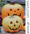 ほほえむジャックオーランタンのハロウィン装飾 143372995
