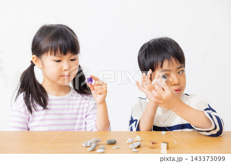 小学生の自由研究イメージ 小学生の自由研究イメージ 143373099