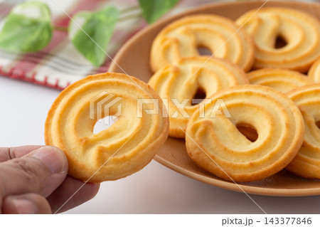 バタークッキー 143377846