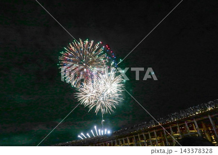 大阪・関西万博(EXPO2025)の夜景、ウォータープラザ、花火 143378328