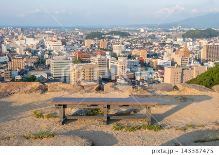 米子城跡 湊山山頂から望む米子市街 鳥取県米子市久米町 米子城跡 湊山山頂から望む米子市街 鳥取県米子市久米町 143387475
