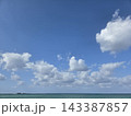 青い海と空 143387857