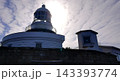 美保関灯台に差す太陽の光と青空 143393774