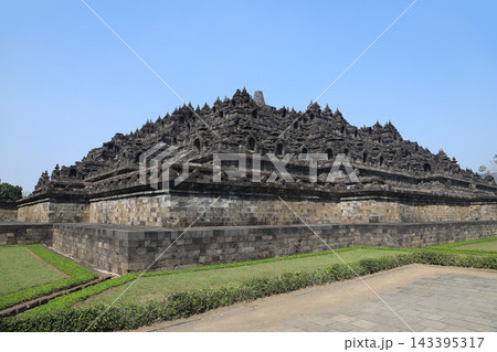 インドネシア ジャワ島 ジョグジャカルタ ボロブドゥール寺院 世界遺産 世界三大仏教遺跡 インドネシア ジャワ島 ジョグジャカルタ ボロブドゥール寺院 世界遺産 世界三大仏教遺跡 143395317