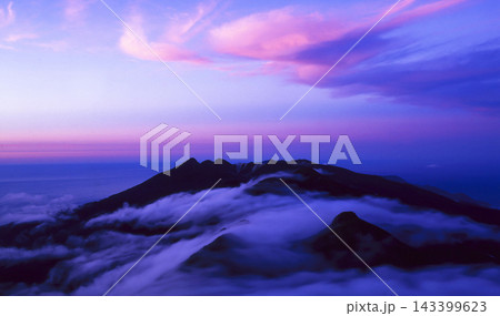 mountain peak on sunrise 143399623
