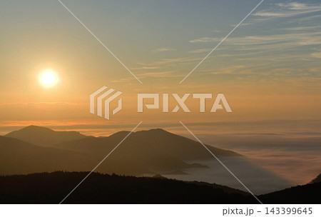 sunrise over mountain sunrise over mountain 143399645