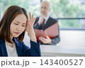 面接イメージ　面接官　就活 143400527