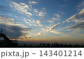六本木ヒルズ展望台から見える美しい夕焼け空 143401214