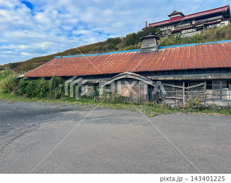 旧近江家番屋 正面 北海道小樽市 秋 旧近江家番屋 正面 北海道小樽市 秋 143401225