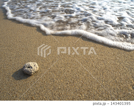 White bubble of Sea wave on the beach 143401395